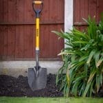 Nazubljena lopata za vrt